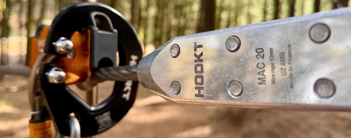 Conector C Linea Vida Continua HOOKT - Forestal Park Tenerife